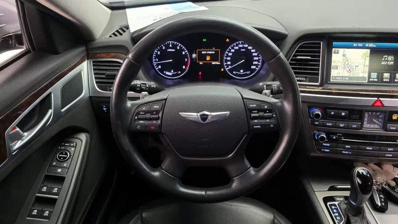 Hyundai Genesis