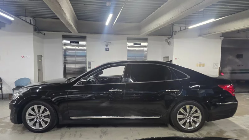 Hyundai Equus