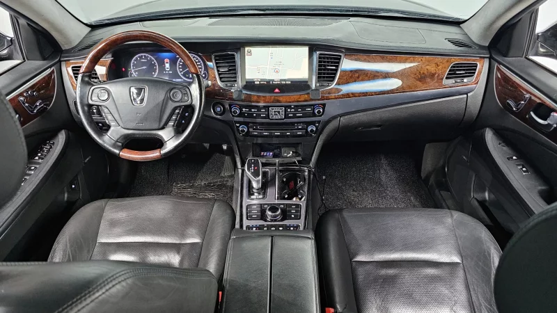 Hyundai Equus