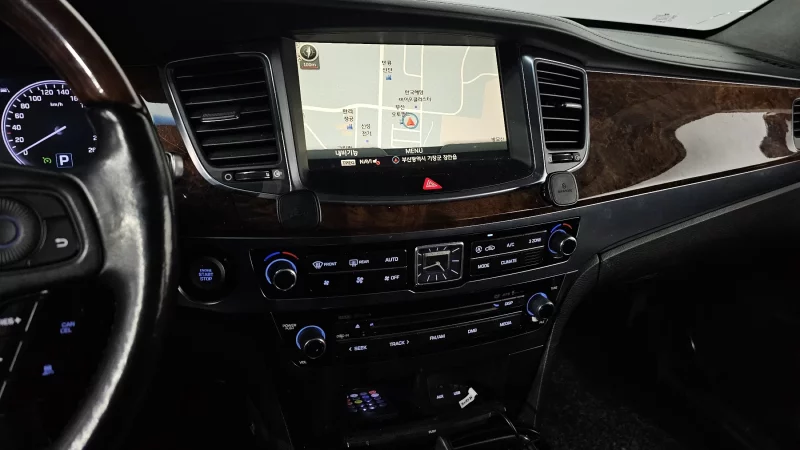 Hyundai Equus