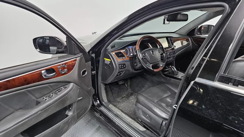Hyundai Equus