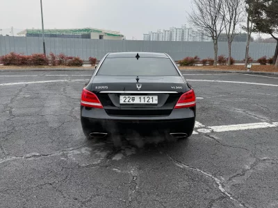 Hyundai Equus