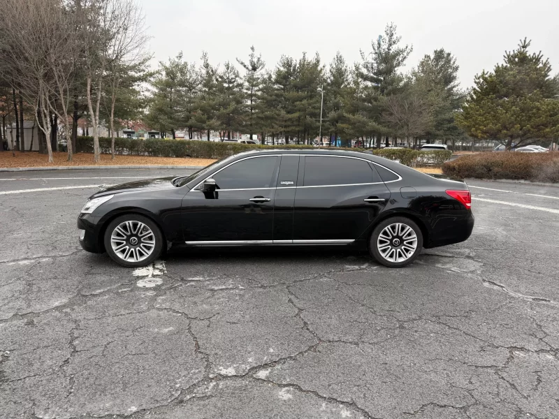 Hyundai Equus