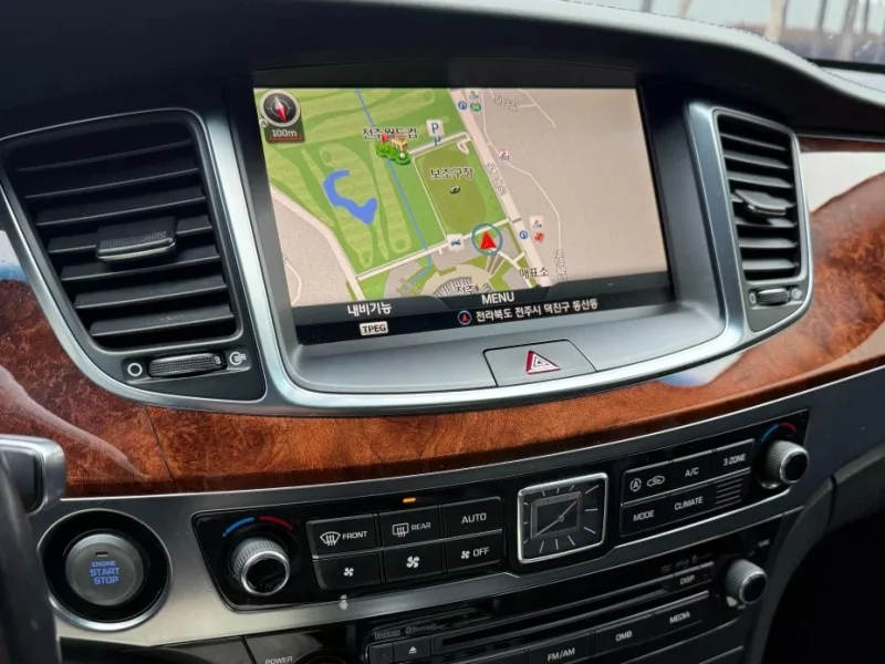 Hyundai Equus