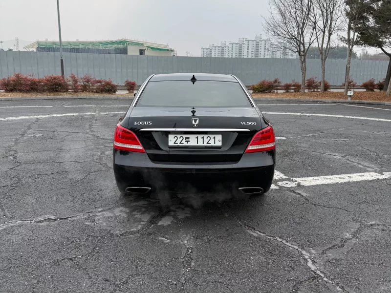 Hyundai Equus