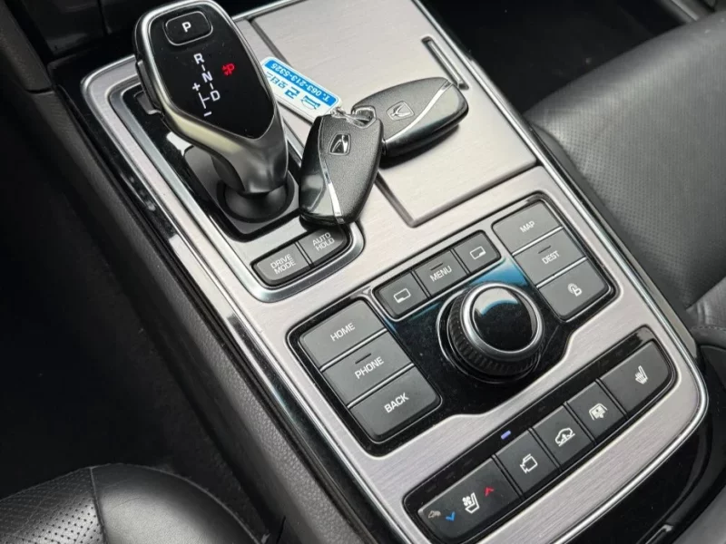 Hyundai Equus