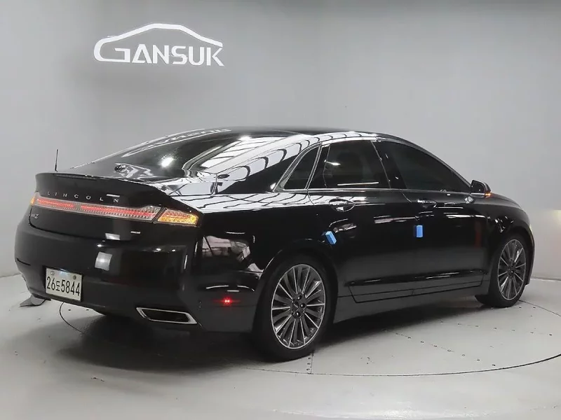 Lincoln MKZ