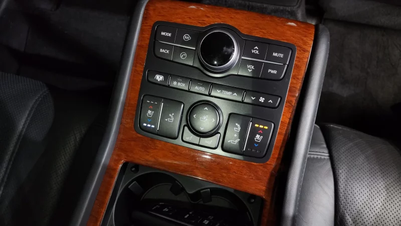 Hyundai Equus