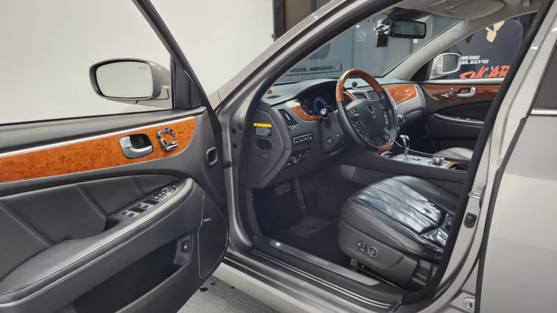Hyundai Equus