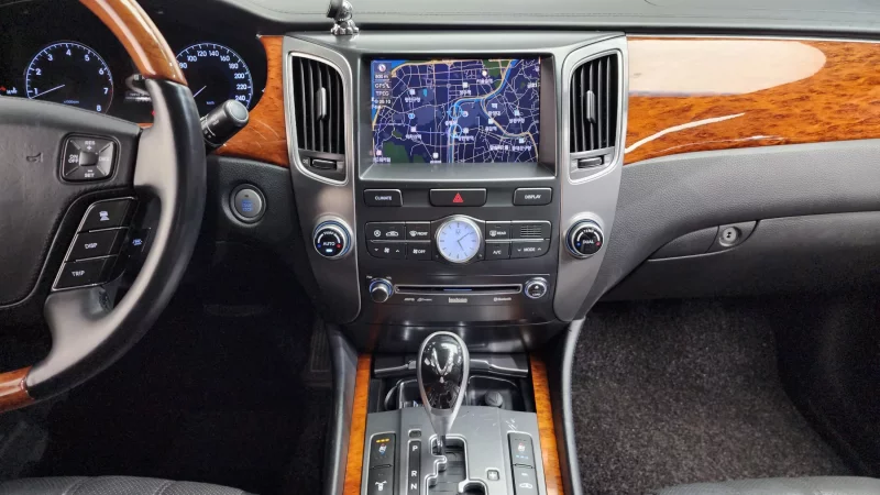 Hyundai Equus