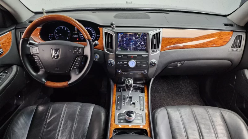 Hyundai Equus