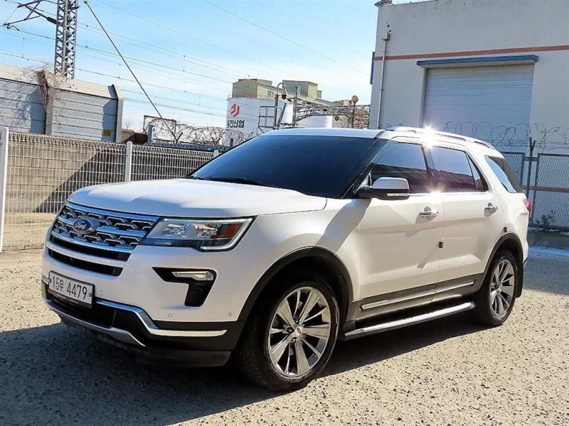 Ford EXPLORER