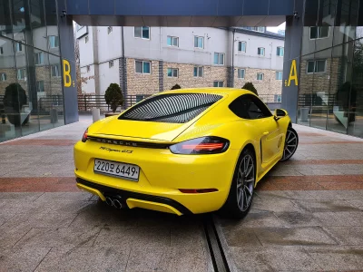 Porsche CAYMAN