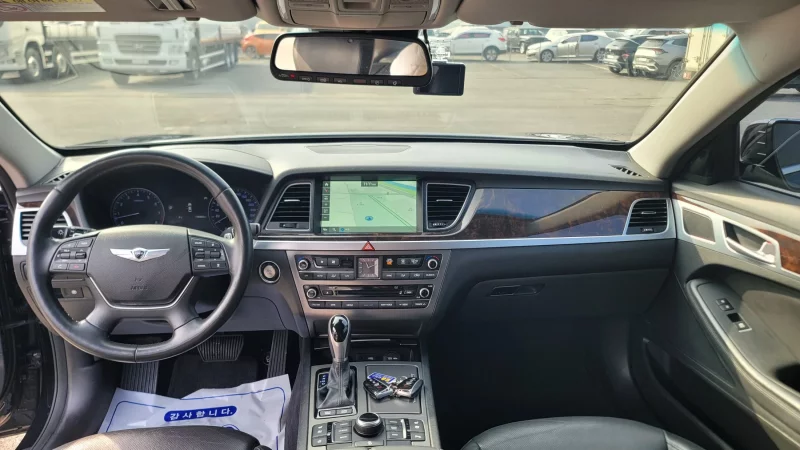 Hyundai Genesis