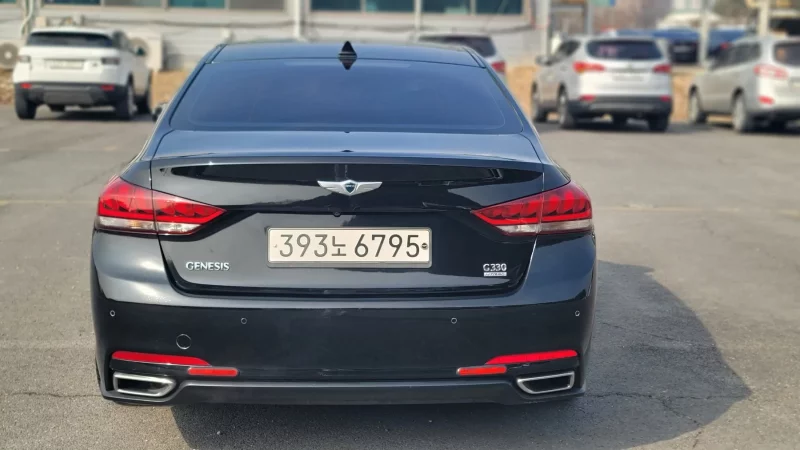 Hyundai Genesis