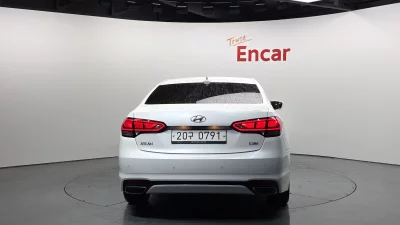 Hyundai Aslan