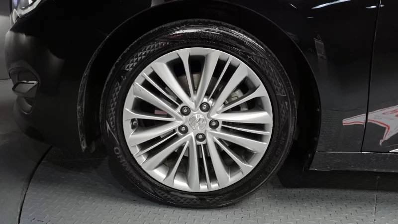 Hyundai Aslan