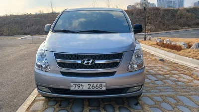 Hyundai Starex
