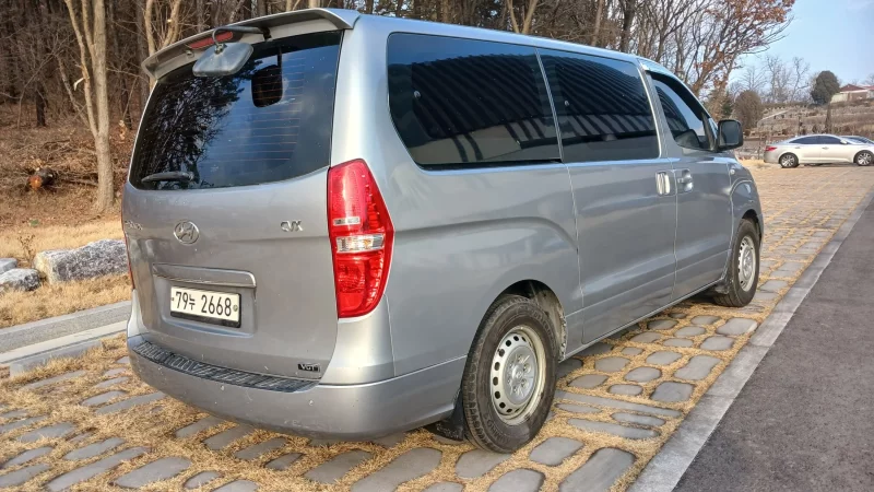 Hyundai Starex