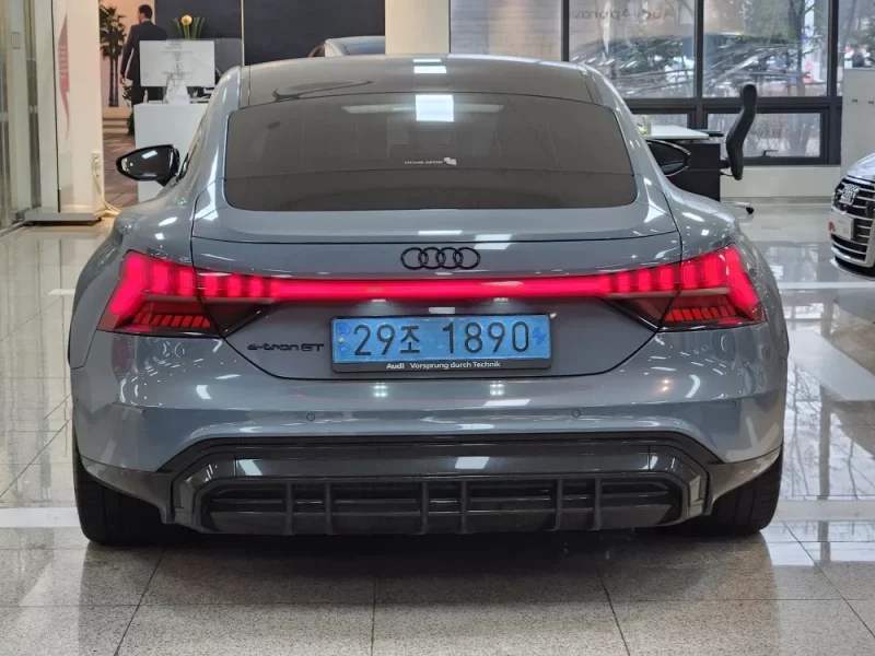 Audi E-TRON GT