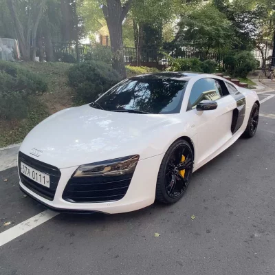 Audi R8
