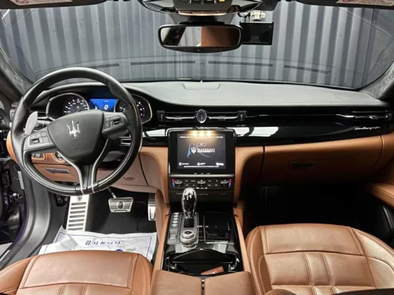 Maserati QUATTROPORTE