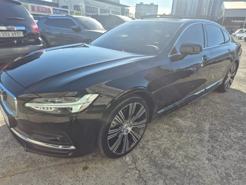 Volvo S90