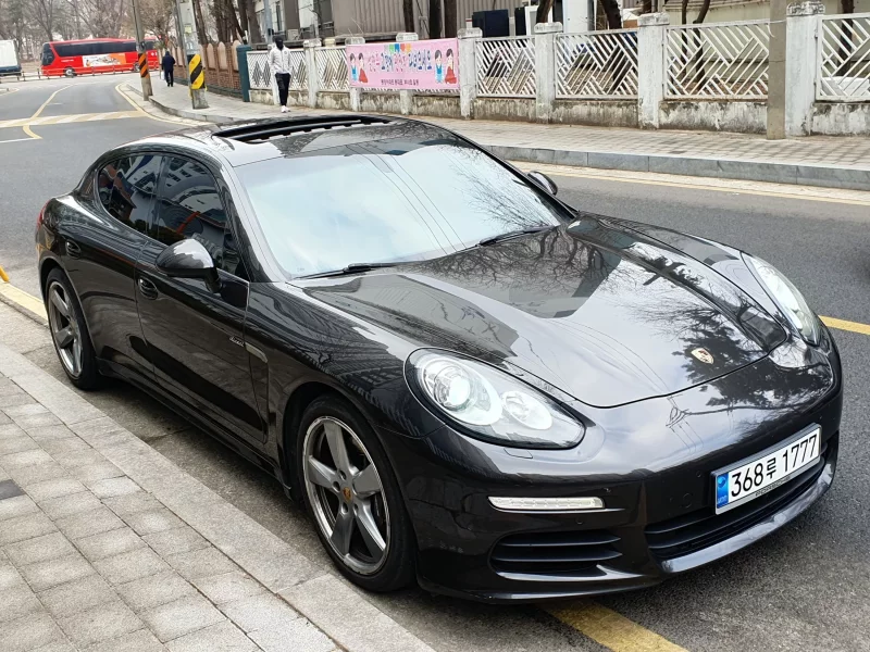 Porsche PANAMERA