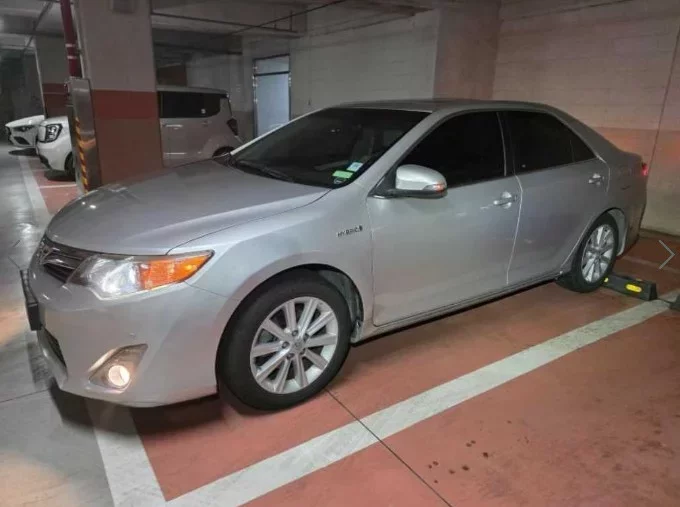 Toyota CAMRY