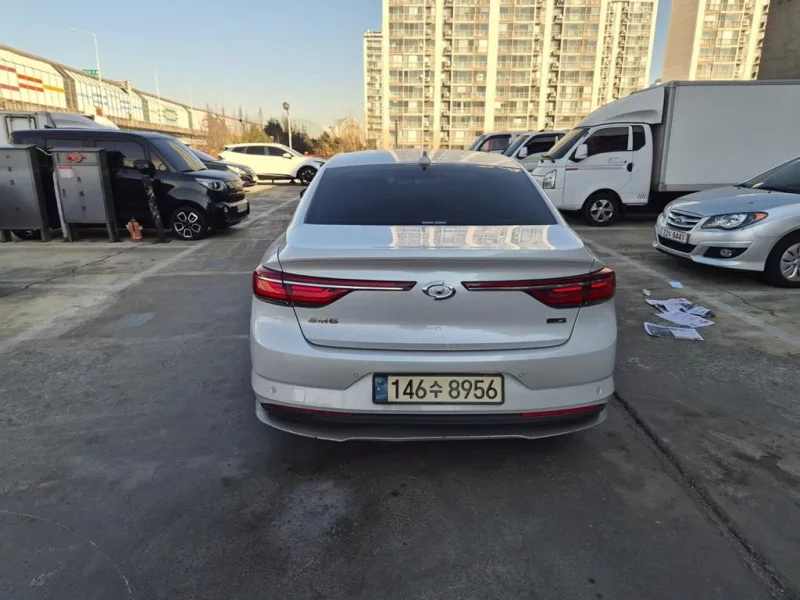 Renault SM6