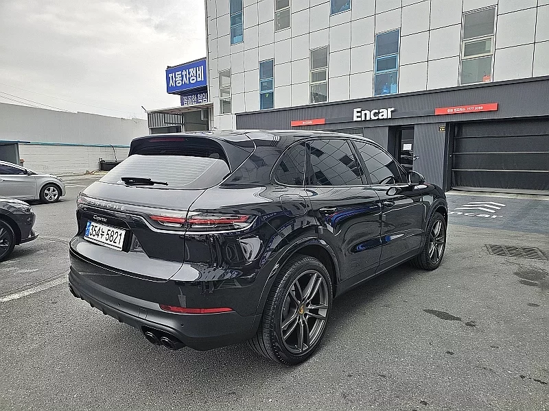 Porsche CAYENNE