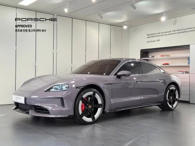 Porsche TAYCAN