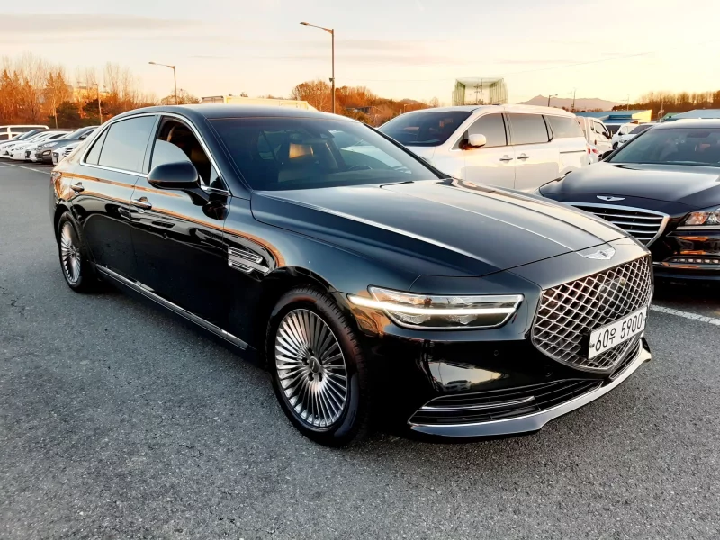 Genesis G90