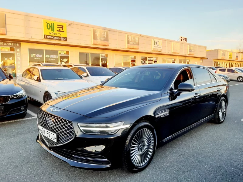 Genesis G90