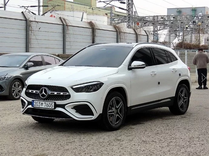 Mercedes-Benz GLA-Class