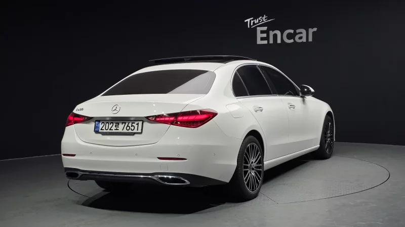 Mercedes-Benz C-Class