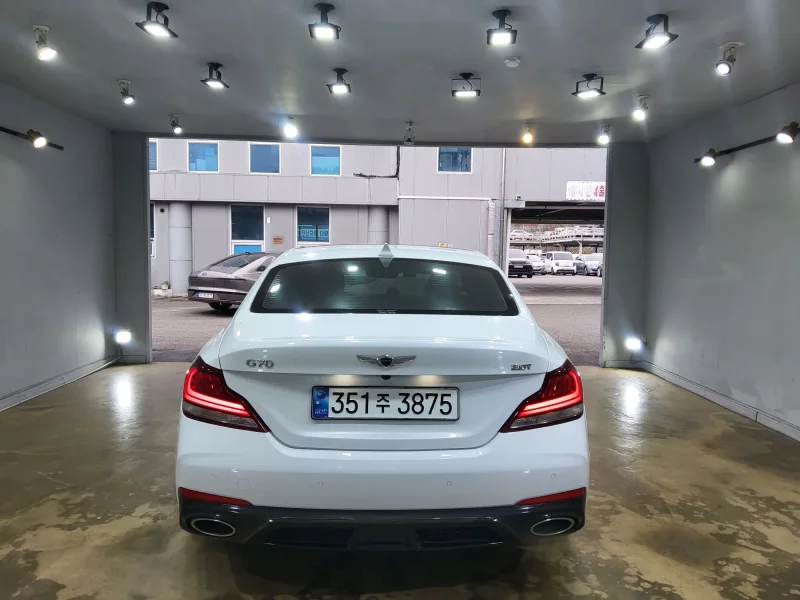Genesis G70
