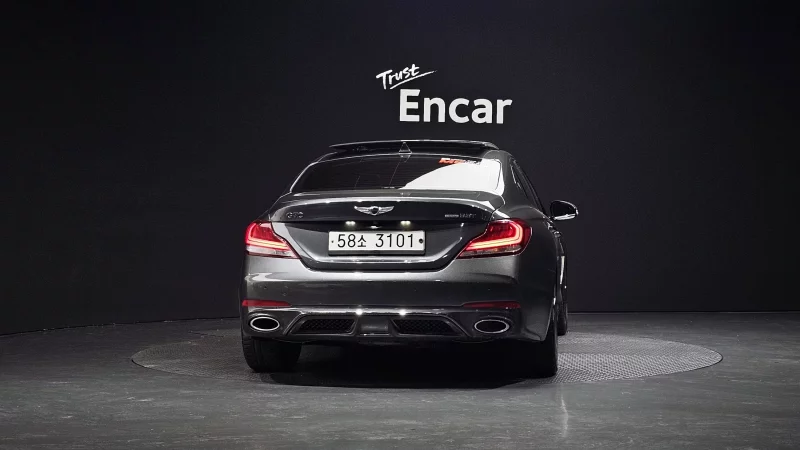 Genesis G70