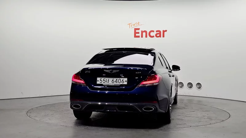 Genesis G70