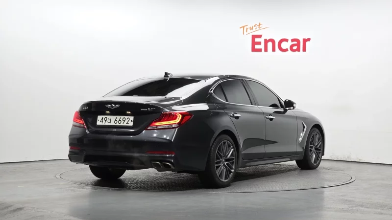 Genesis G70