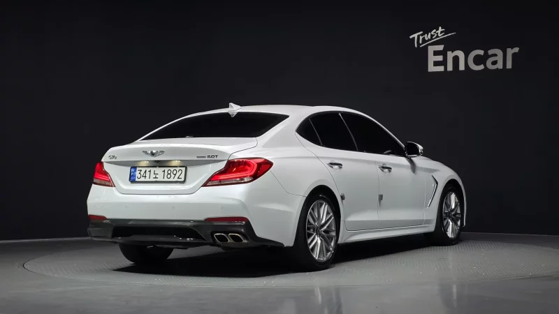 Genesis G70