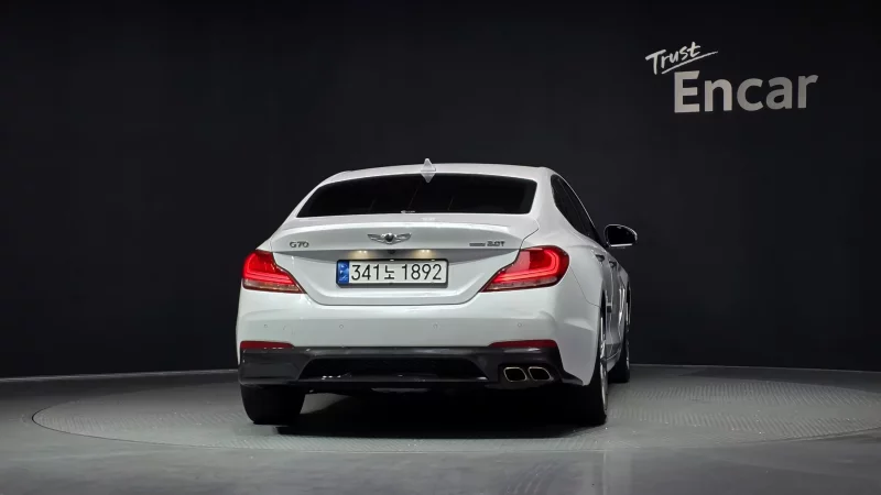 Genesis G70