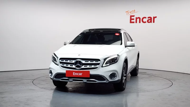 Mercedes-Benz GLA-Class