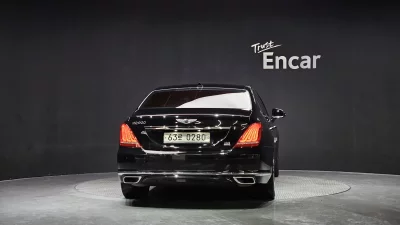 Genesis EQ900