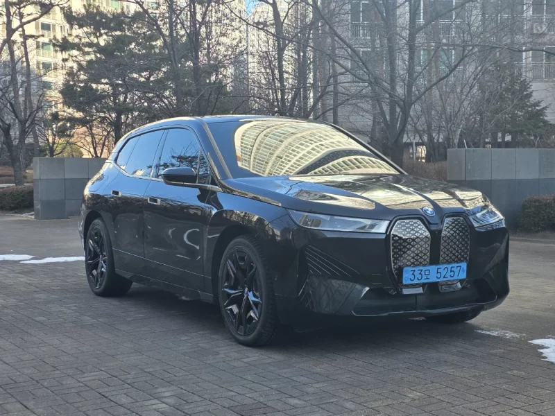 BMW iX