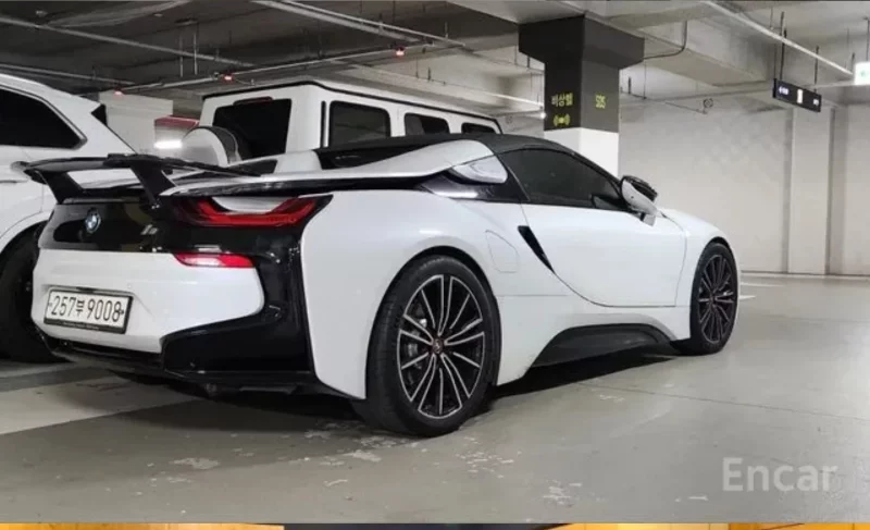 BMW i8