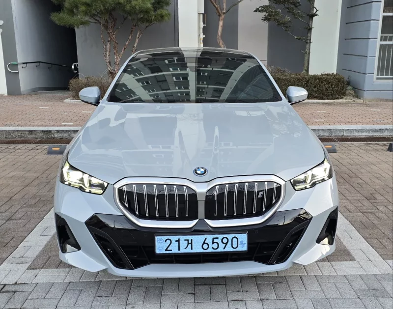 BMW i5