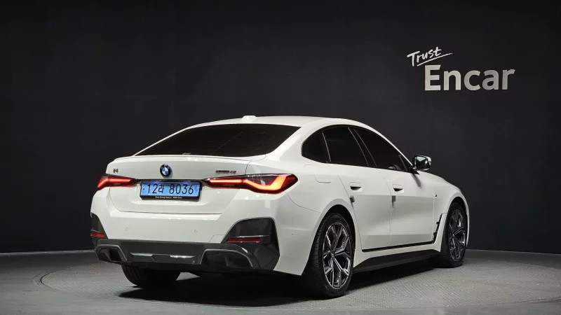 BMW i4
