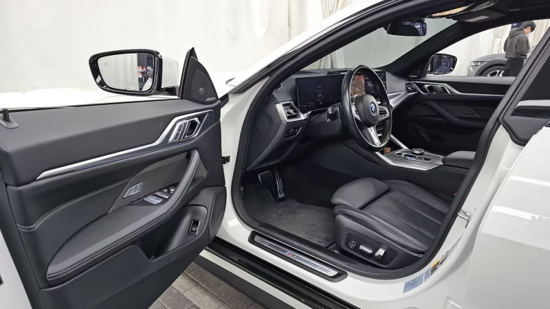 BMW i4