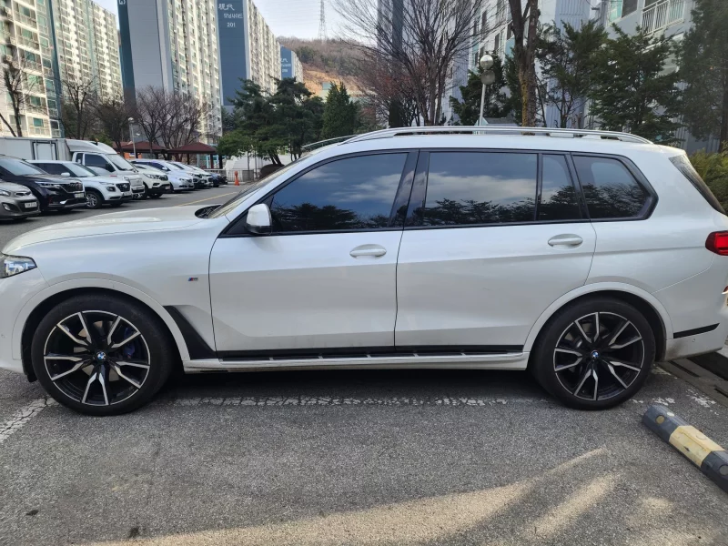 BMW X7